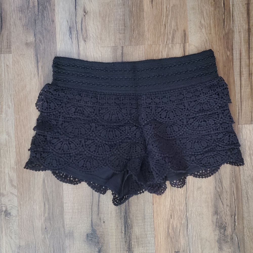 Rewind Crochet Lace Shorty Shorts Black